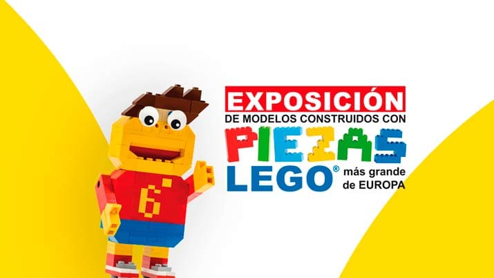 Exposición de modelos construidos con piezas LEGO® 